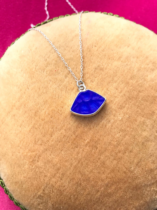 Deep Blue Lips Necklace
